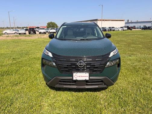Obsidian Green 2026 Nissan Rogue Dark Armor