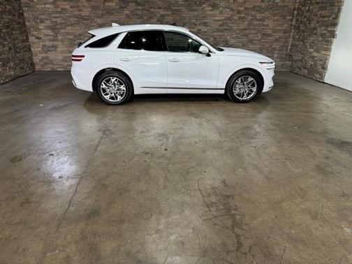 2024 Genesis GV70 2.5T