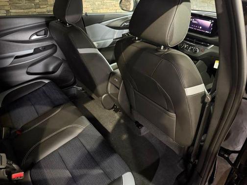 Ebony Twilight Metallic 2025 Buick Envista Preferred
