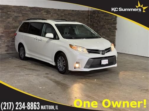 2020 Toyota Sienna XLE