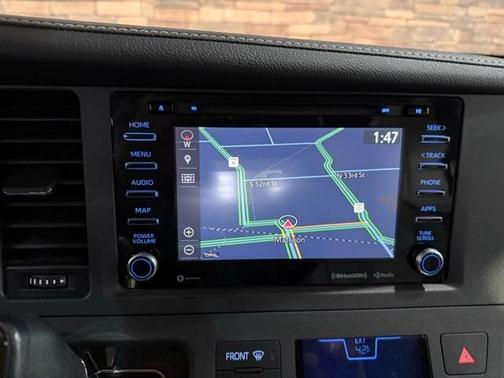 2020 Toyota Sienna XLE