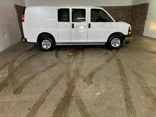 2022 GMC Savana 2500 Work Van