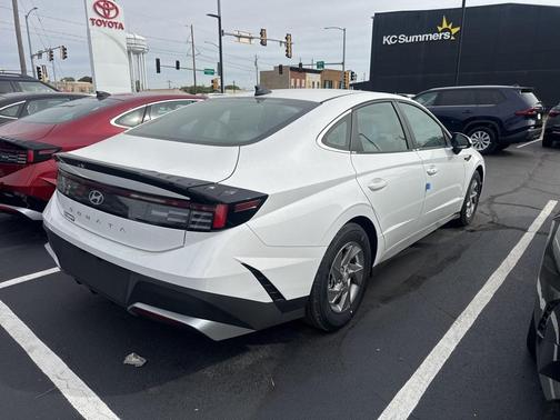 2026 Hyundai SONATA SE
