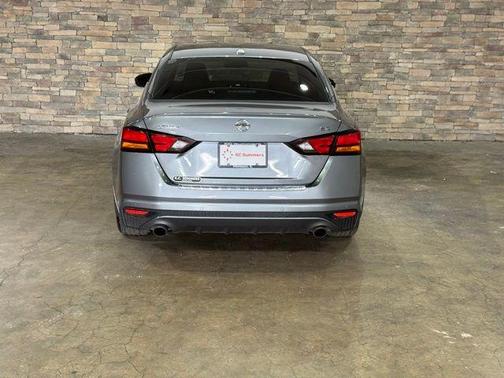 Gun Metallic 2021 Nissan Altima 2.5 SR