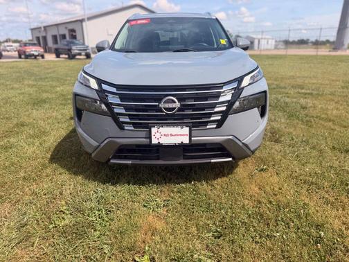 Boulder Gray Metallic 2024 Nissan Rogue SL