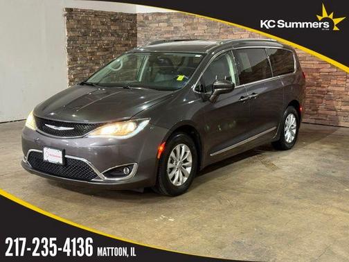 Granite Crystal Clearcoat Metallic 2019 Chrysler Pacifica Touring-L