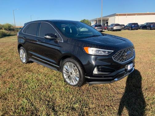 2020 Ford Edge Titanium