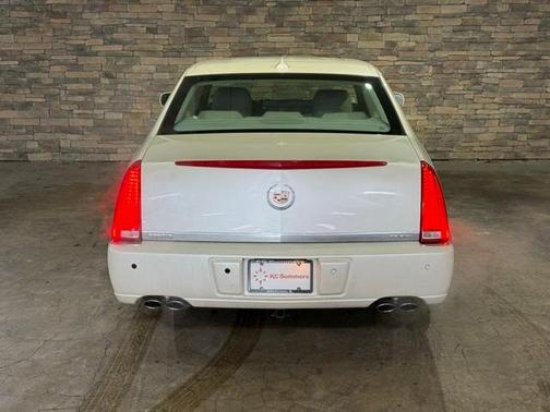 2009 Cadillac DTS 