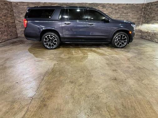 2023 Chevrolet Suburban RST