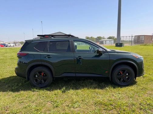 Obsidian Green 2026 Nissan Rogue Rock Creek