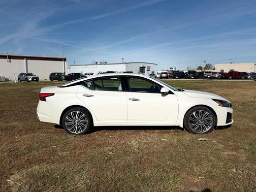 2024 Nissan Altima 2.5 SL