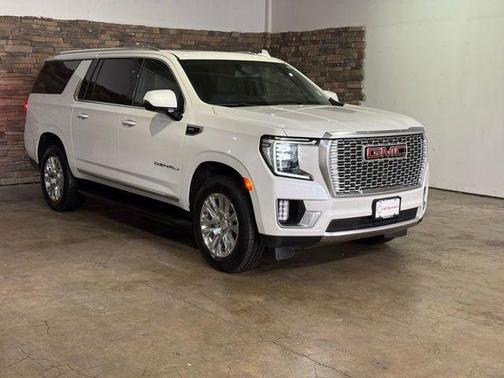 White Frost Tri-Coat 2023 GMC Yukon XL Denali