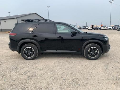 2025 Nissan Pathfinder Rock Creek