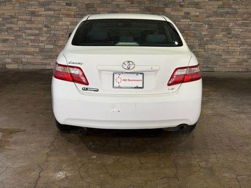 White 2007 Toyota Camry XLE