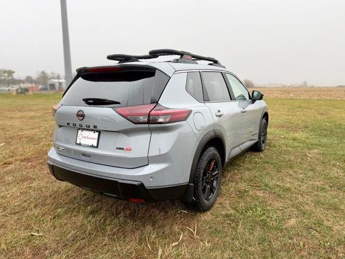 Boulder Gray Metallic 2026 Nissan Rogue Rock Creek