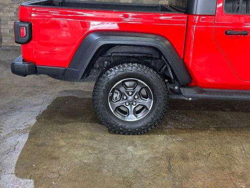2020 Jeep Gladiator Sport
