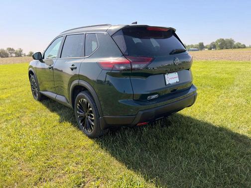 Obsidian Green 2026 Nissan Rogue Dark Armor