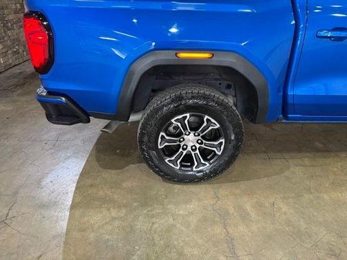 Dynamic Blue Metallic 2023 GMC Canyon AT4