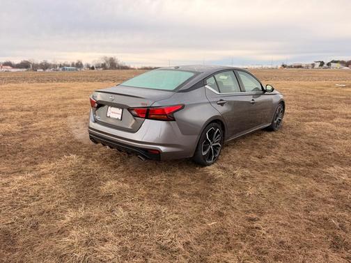 2025 Nissan Altima SR