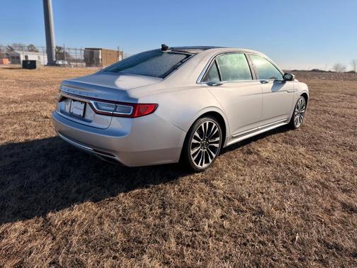 2019 Lincoln Continental Select