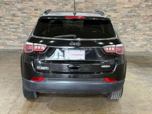 Diamond Black 2017 Jeep Compass Latitude