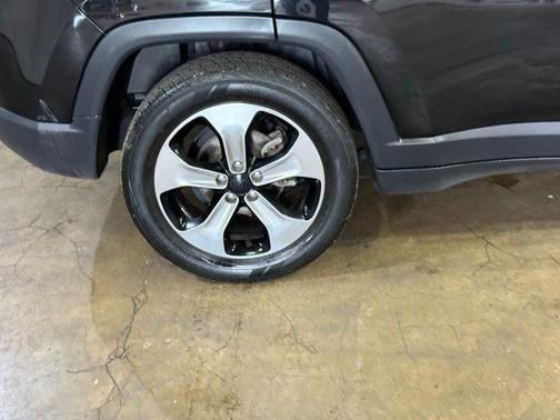 Diamond Black 2017 Jeep Compass Latitude