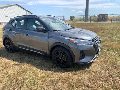 2024 Nissan Kicks SR