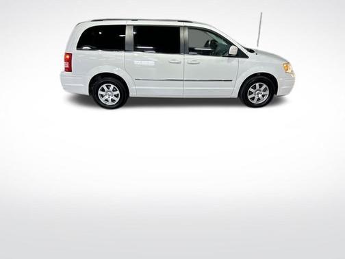 2010 Chrysler Town & Country Touring