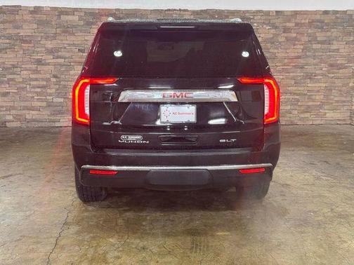 Onyx Black 2023 GMC Yukon SLT