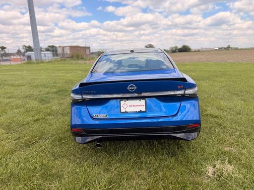 2t Blu Blk Roof 2026 Nissan Sentra SR