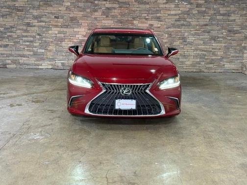2025 Lexus ES 300h 