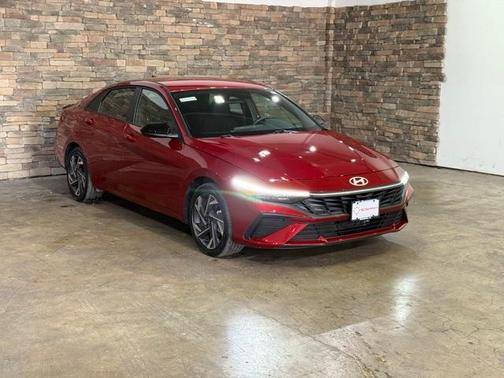 2025 Hyundai ELANTRA HEV SEL Sport