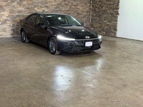 2025 Hyundai ELANTRA HEV Blue