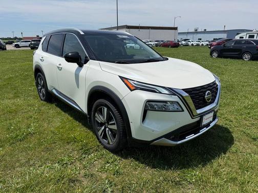 White / Black 2021 Nissan Rogue Platinum