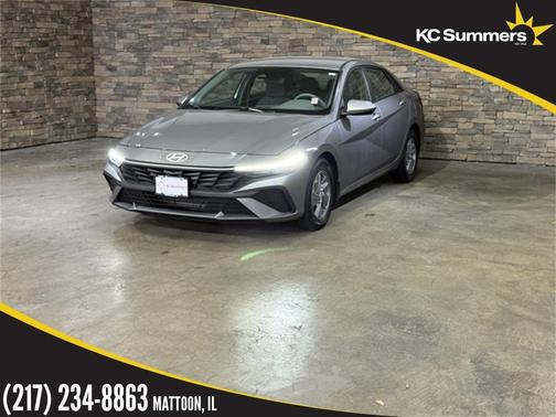 2024 Hyundai ELANTRA SE