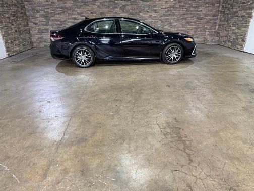 2024 Toyota Camry Hybrid XLE