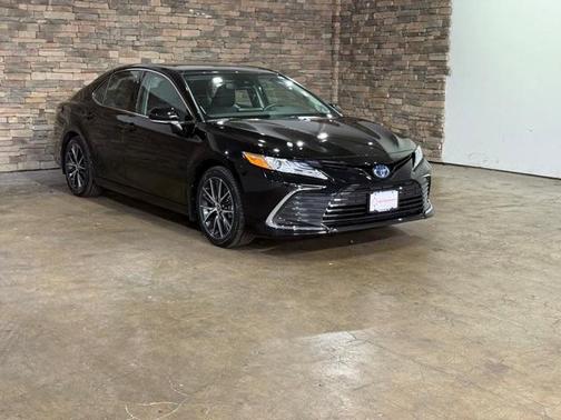2024 Toyota Camry Hybrid XLE