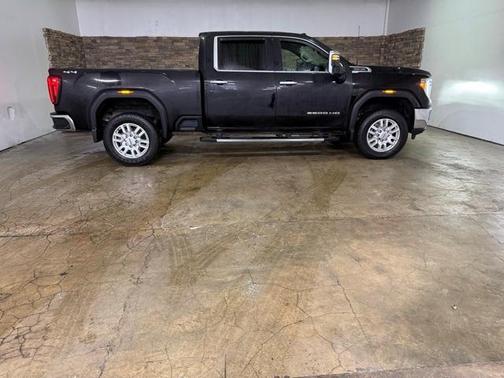 2022 GMC Sierra 2500 SLT