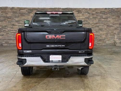 2022 GMC Sierra 2500 SLT