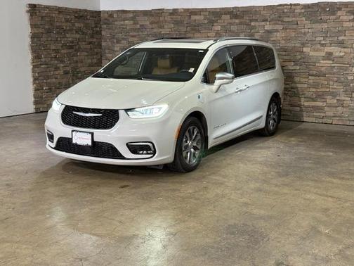 2021 Chrysler Pacifica Hybrid Pinnacle