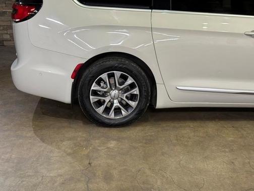 2021 Chrysler Pacifica Hybrid Pinnacle