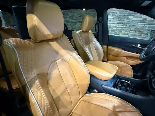 2021 Chrysler Pacifica Hybrid Pinnacle