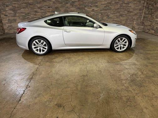 Santiago Silver 2014 Hyundai Genesis Coupe 2.0T Premium