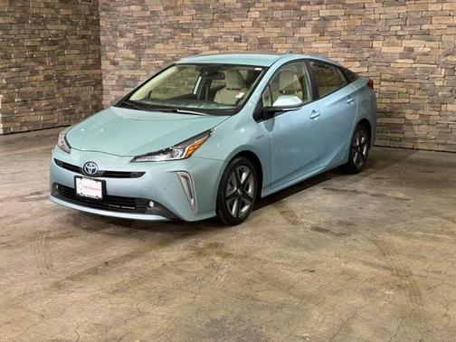 2022 Toyota Prius XLE