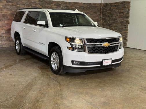 Summit White 2019 Chevrolet Suburban LT