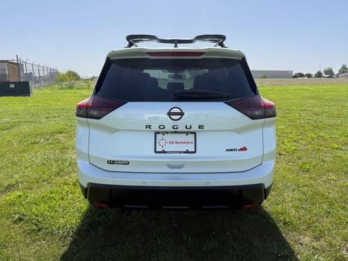 Everest White P 2026 Nissan Rogue Rock Creek