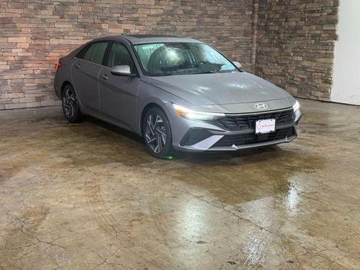Metal 2025 Hyundai ELANTRA Limited