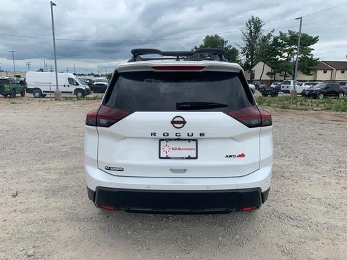 2026 Nissan Rogue Rock Creek