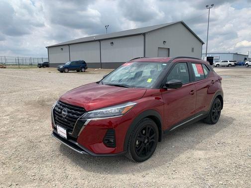 2024 Nissan Kicks SR