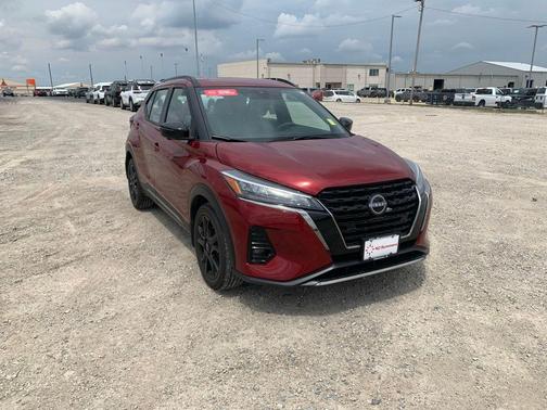 2024 Nissan Kicks SR